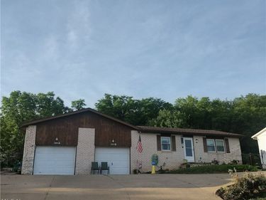 1055 Kerns Drive NE, Bolivar, OH 44612