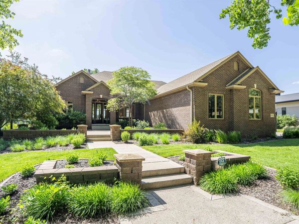 856 E Sawgrass Tr, Dakota Dunes, SD 57049
