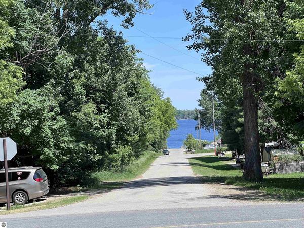 447 Baldwin Street S, Lake City, MI 49651