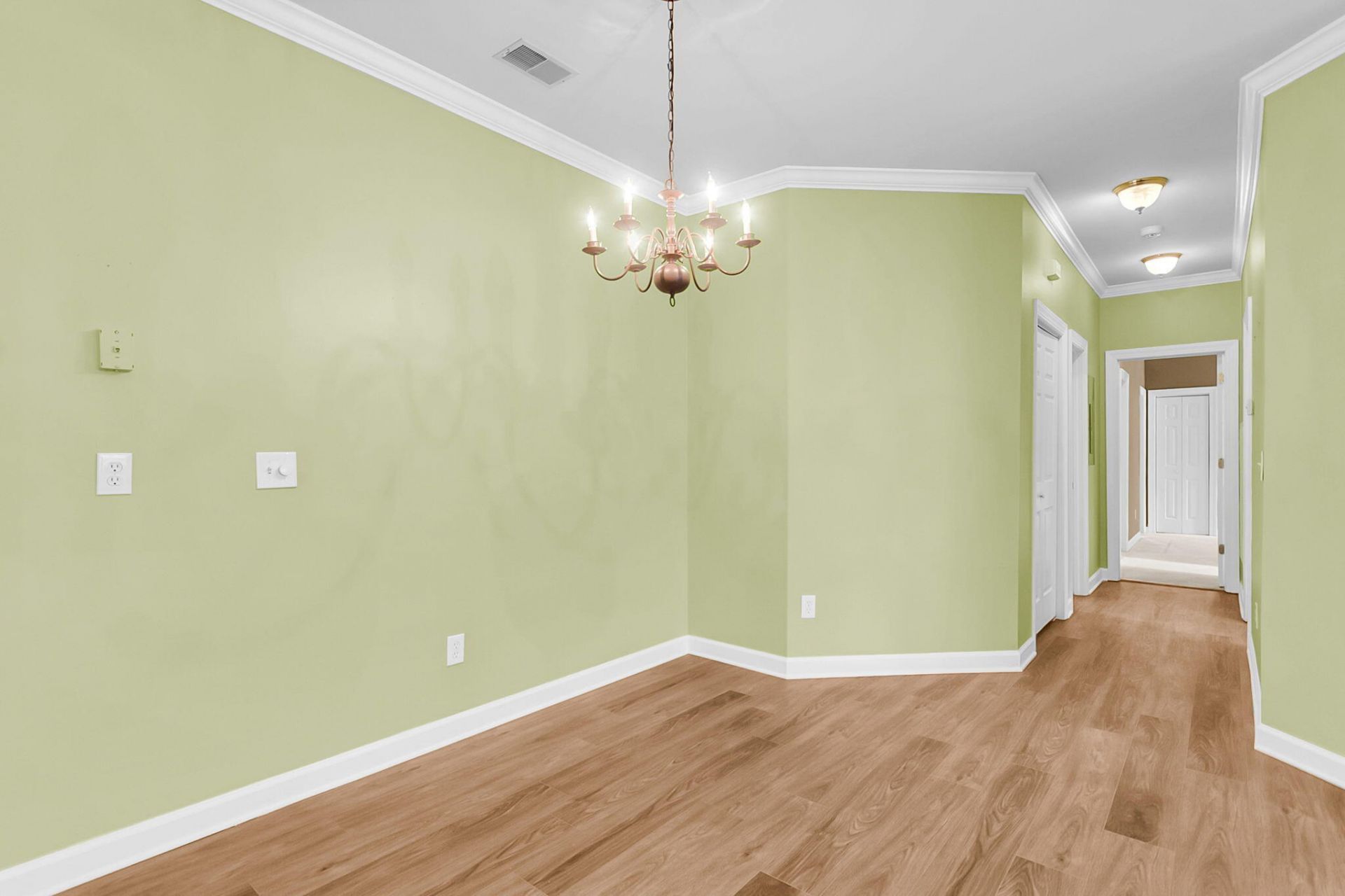 1654 Camfield Lane Photo 9