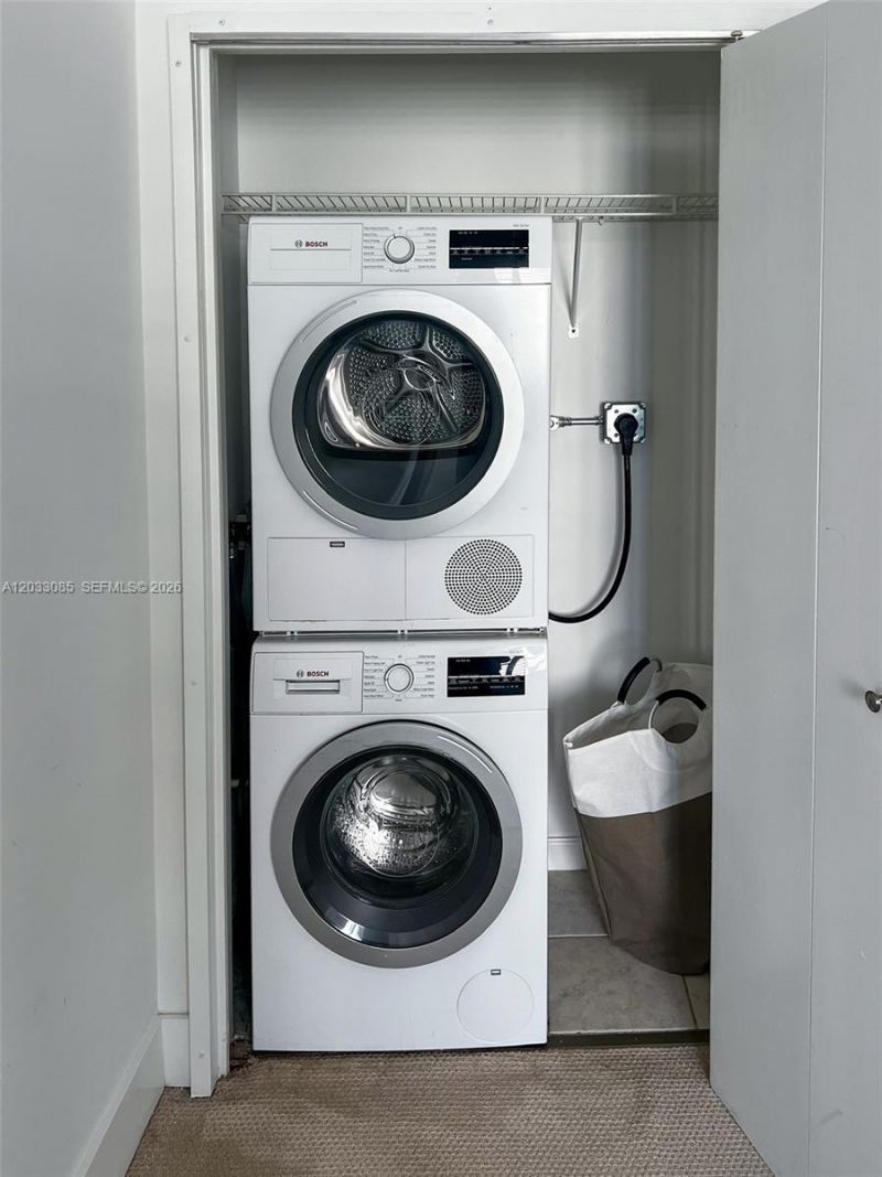5600 Collins Ave , Unit 7W, Miami Beach, FL 33140 Photo