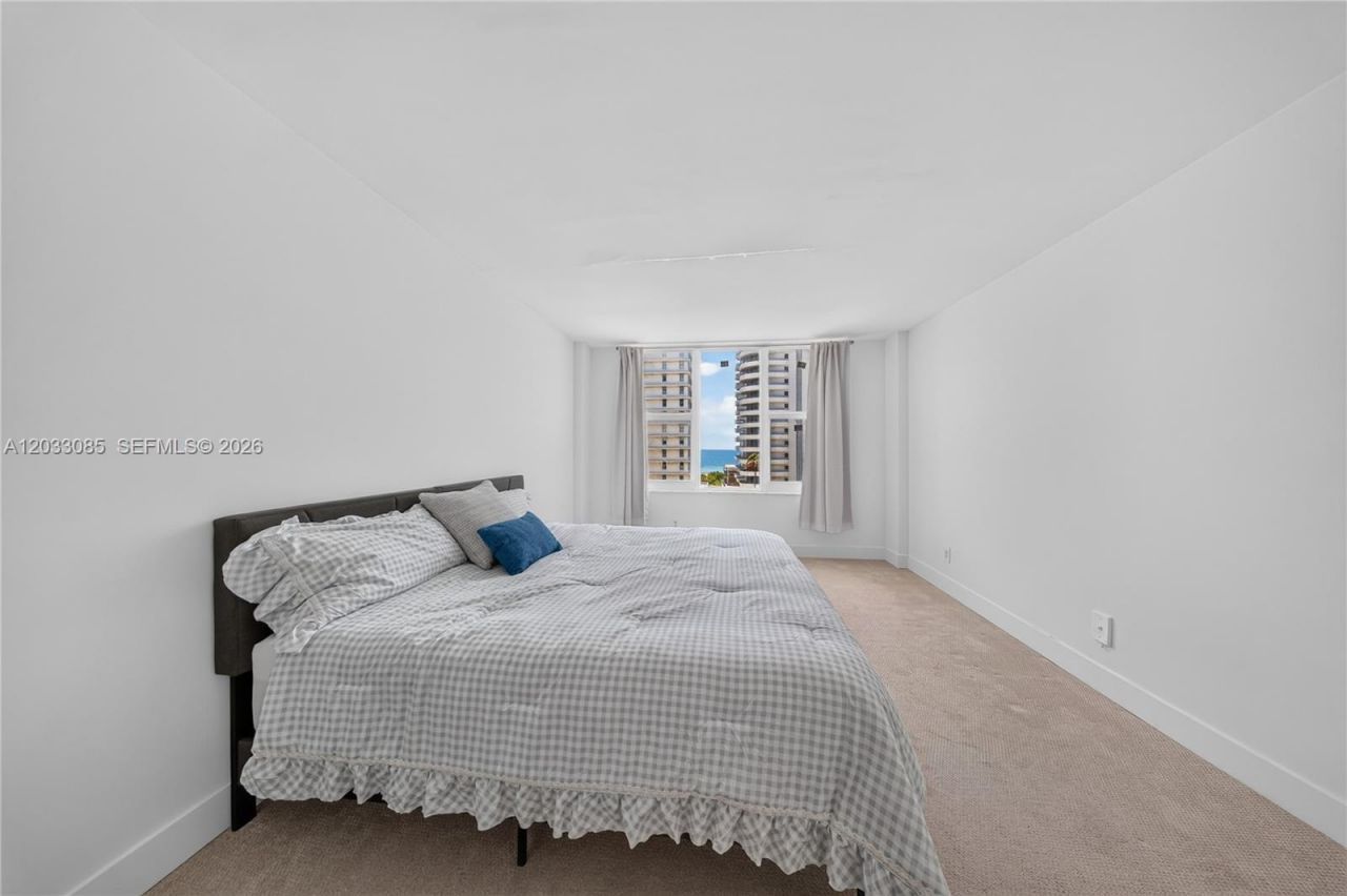 5600 Collins Ave , Unit 7W, Miami Beach, FL 33140 Photo