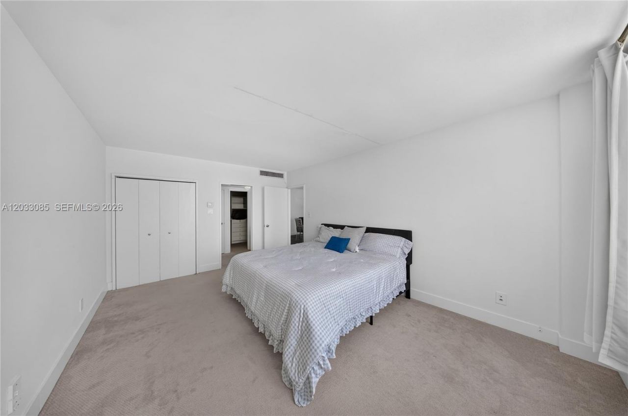 5600 Collins Ave , Unit 7W, Miami Beach, FL 33140 Photo