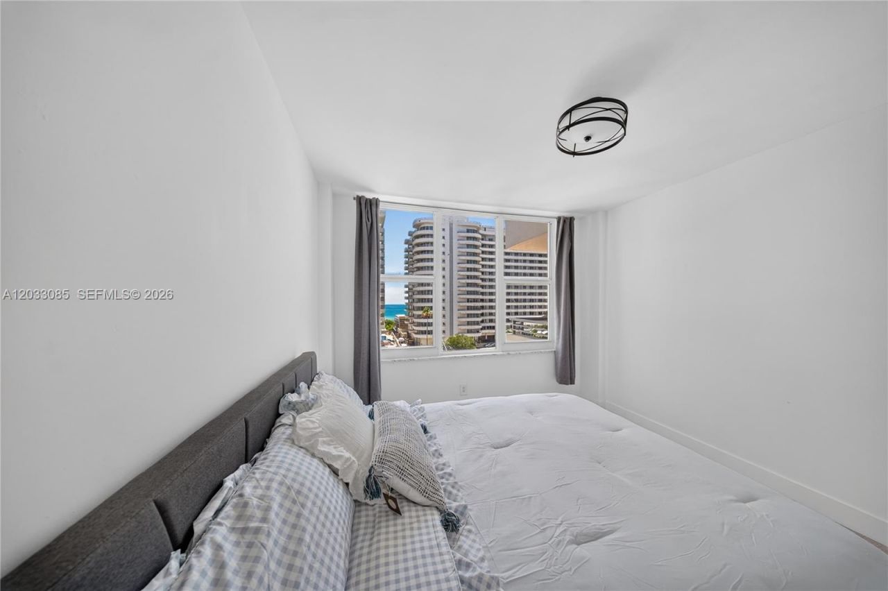 5600 Collins Ave , Unit 7W, Miami Beach, FL 33140 Photo