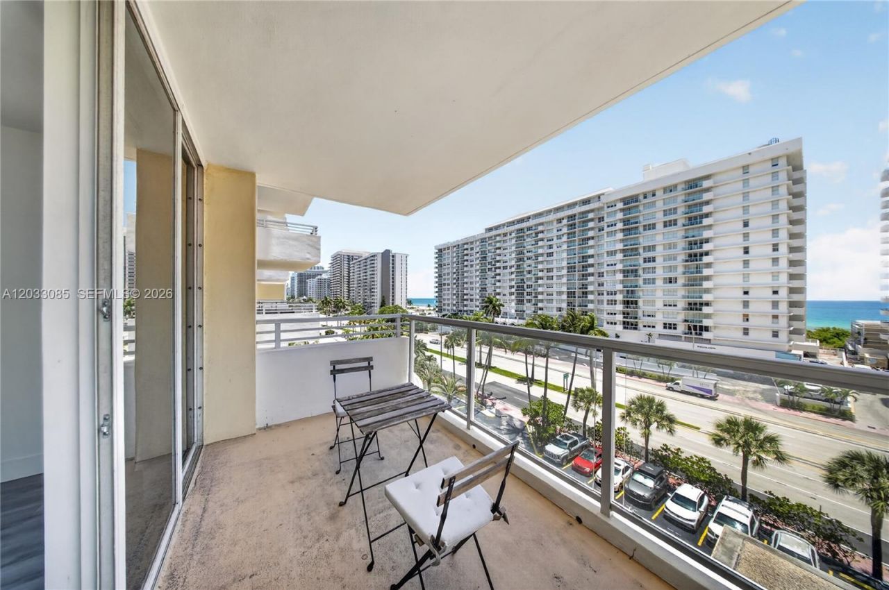 5600 Collins Ave , Unit 7W, Miami Beach, FL 33140 Photo