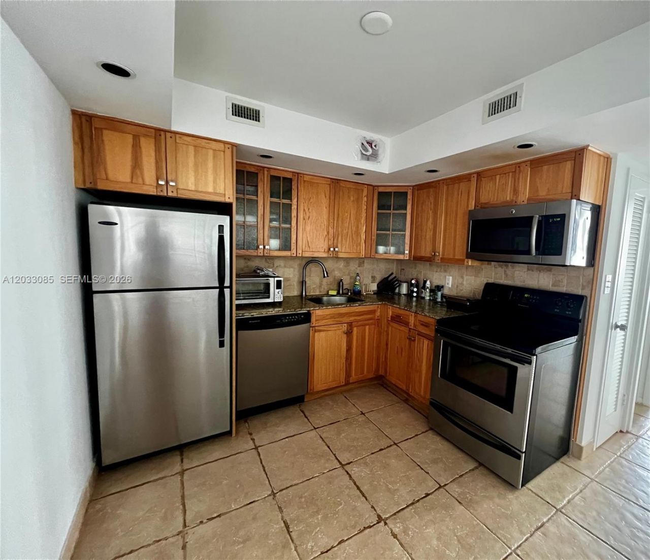 5600 Collins Ave , Unit 7W, Miami Beach, FL 33140 Photo