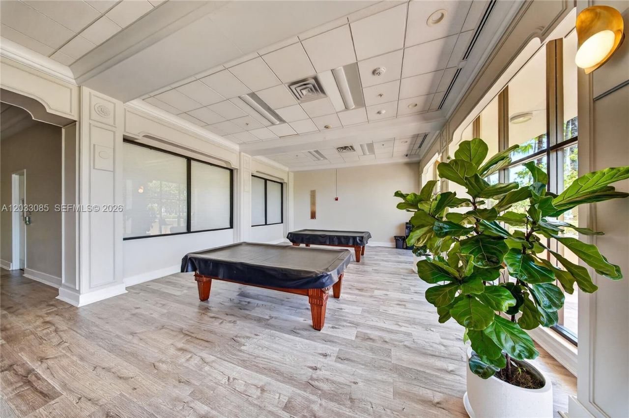 5600 Collins Ave , Unit 7W, Miami Beach, FL 33140 Photo
