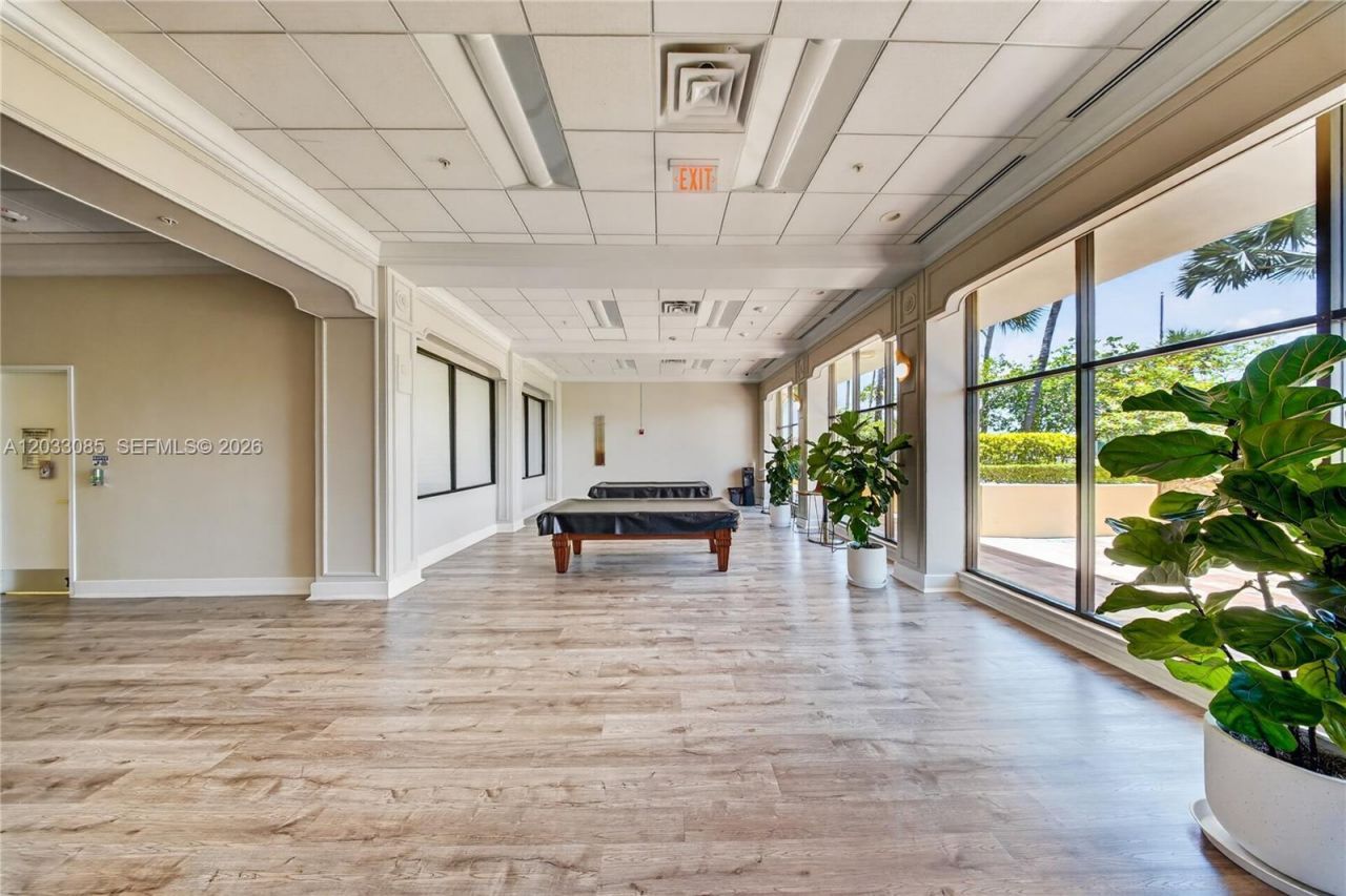 5600 Collins Ave , Unit 7W, Miami Beach, FL 33140 Photo