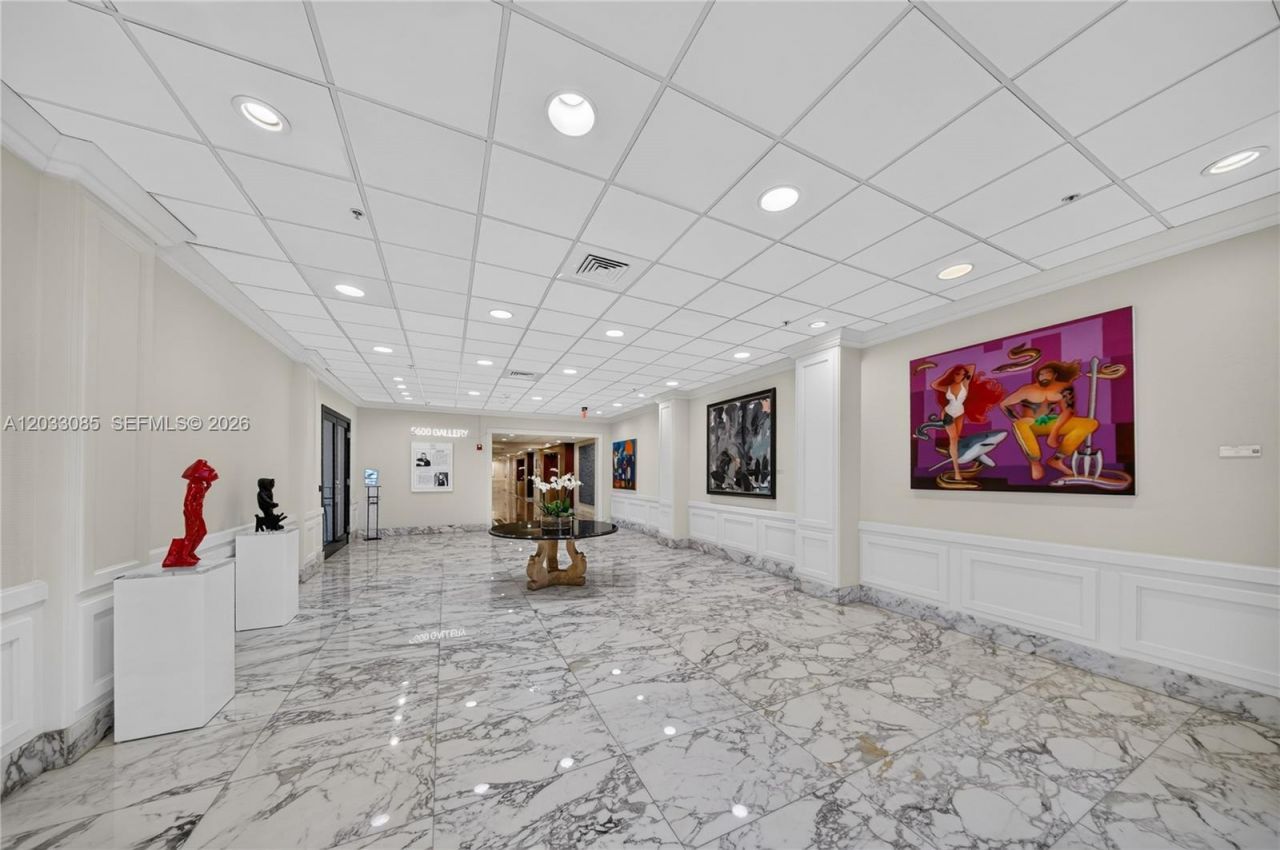 5600 Collins Ave , Unit 7W, Miami Beach, FL 33140 Photo