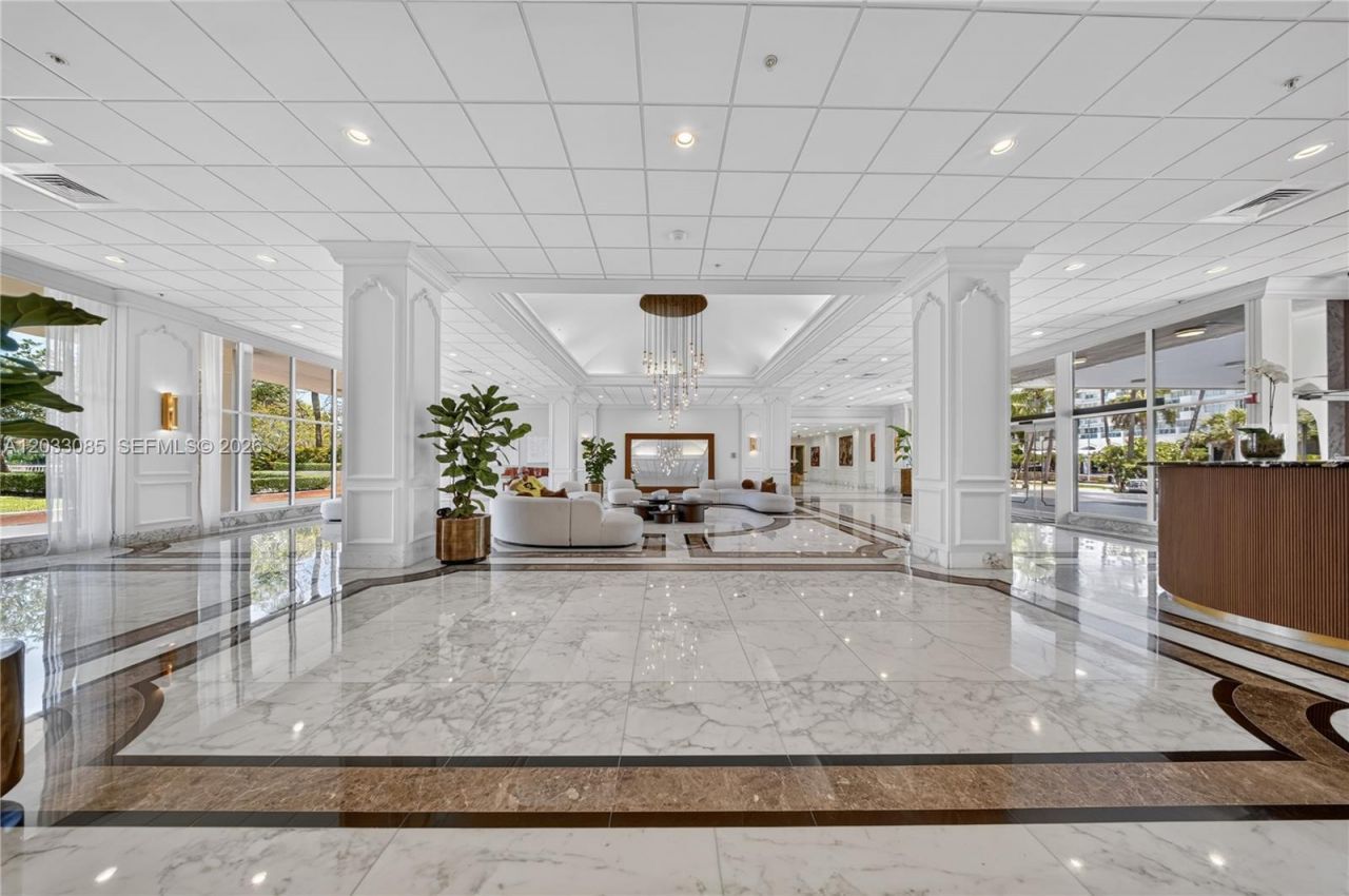 5600 Collins Ave , Unit 7W, Miami Beach, FL 33140 Photo