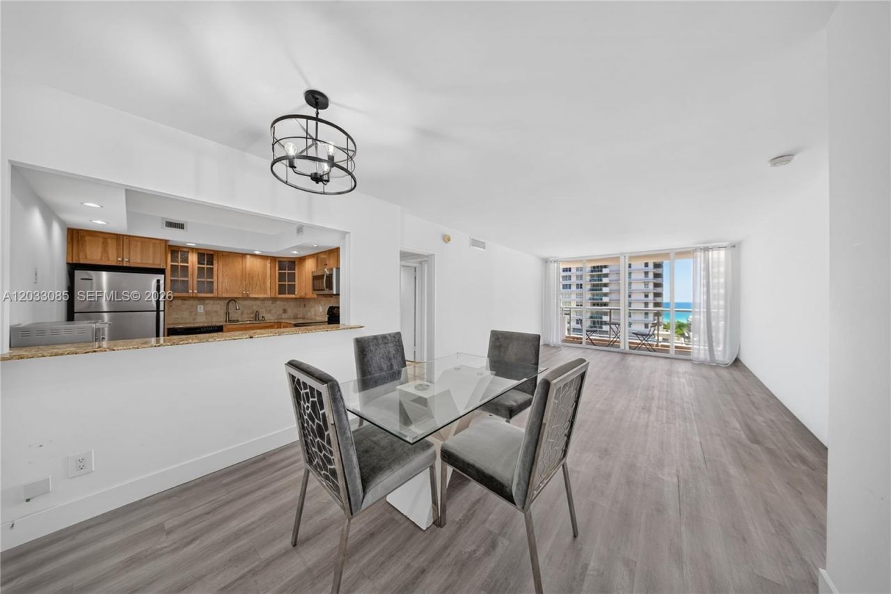 5600 Collins Ave , Unit 7W, Miami Beach, FL 33140 Photo