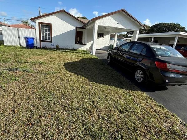 2441 NW 14th St , Fort Lauderdale, FL 33311