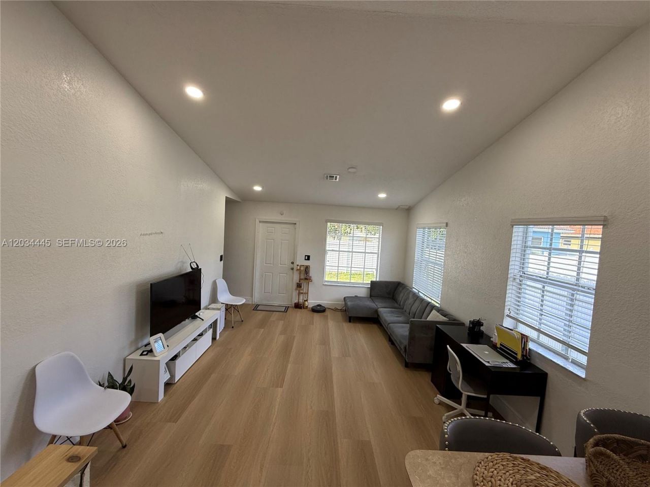 2441 NW 14th St , Fort Lauderdale, FL 33311 Photo