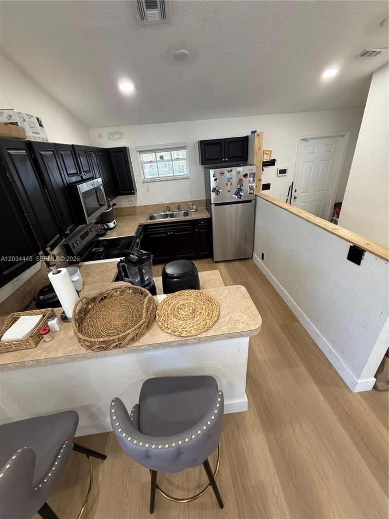 2441 NW 14th St , Fort Lauderdale, FL 33311 Photo