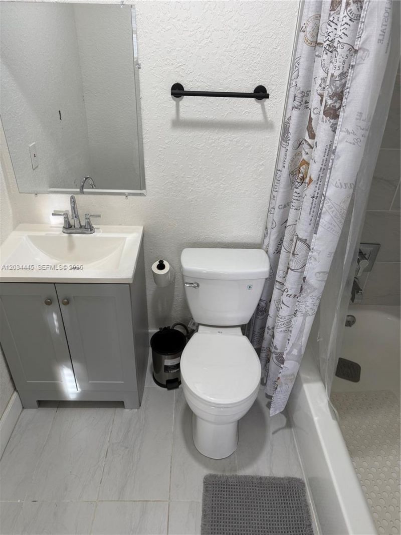 2441 NW 14th St , Fort Lauderdale, FL 33311 Photo