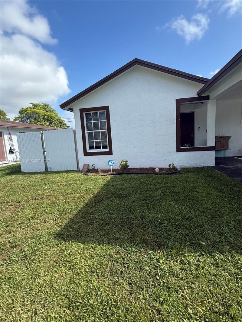 2441 NW 14th St , Fort Lauderdale, FL 33311 Photo