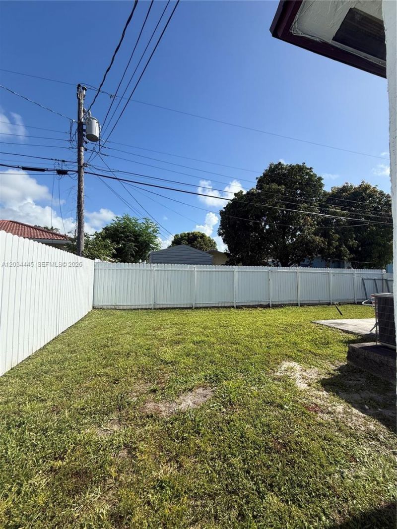 2441 NW 14th St , Fort Lauderdale, FL 33311 Photo