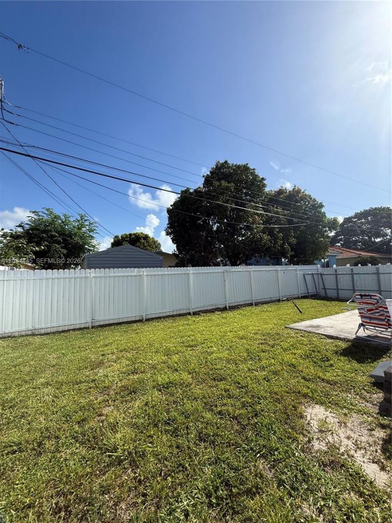 2441 NW 14th St , Fort Lauderdale, FL 33311 Photo