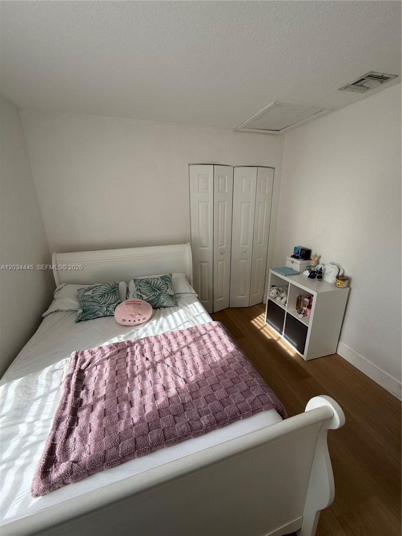 2441 NW 14th St , Fort Lauderdale, FL 33311 Photo