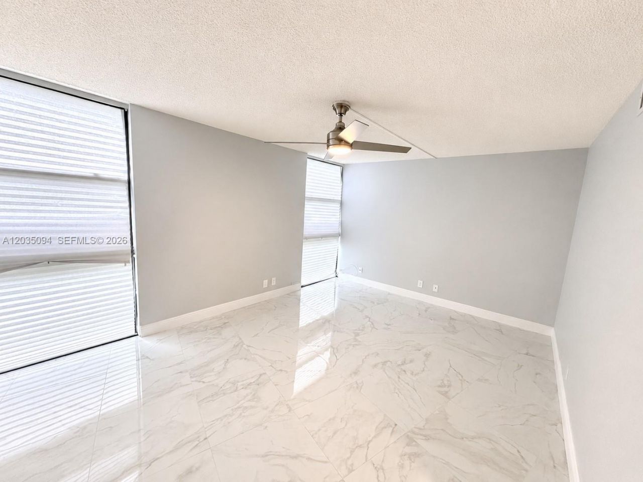 3301 N Country Club Dr , Unit 305, Aventura, FL 33180 Photo