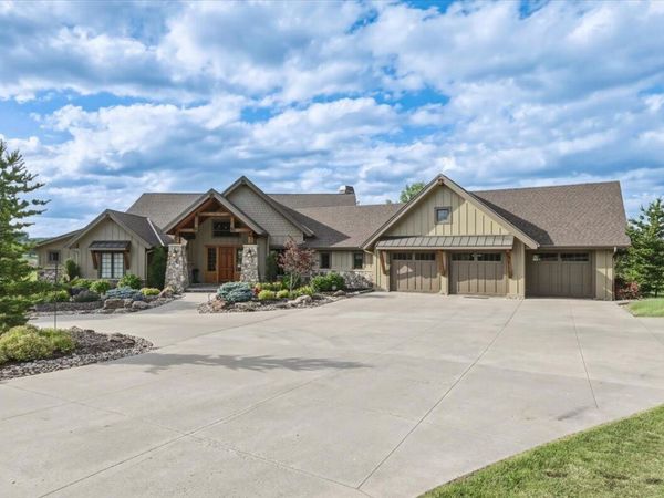 29616 COLDWATER Avenue, HONEY CREEK, IA 51542