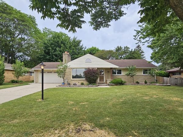2127 N 122nd STREET, Wauwatosa, WI 53226