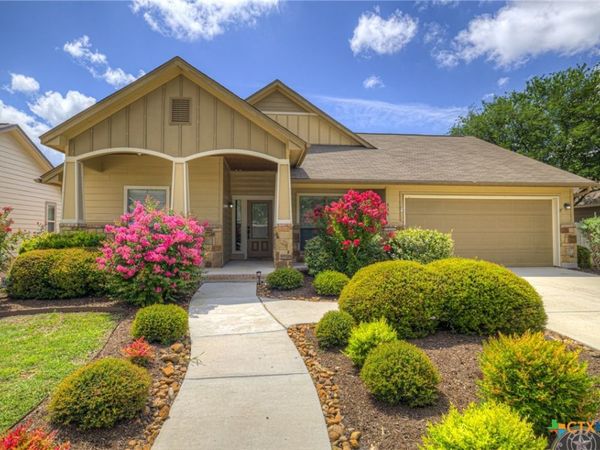 846 Madison Avenue , New Braunfels, TX 78130
