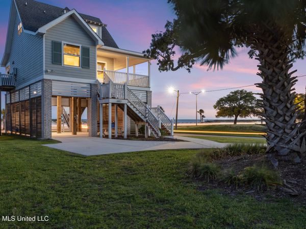 1623 Cayman Cove, Biloxi, MS 39531
