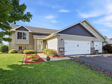350 Horizon Drive, Le Center, MN 56057