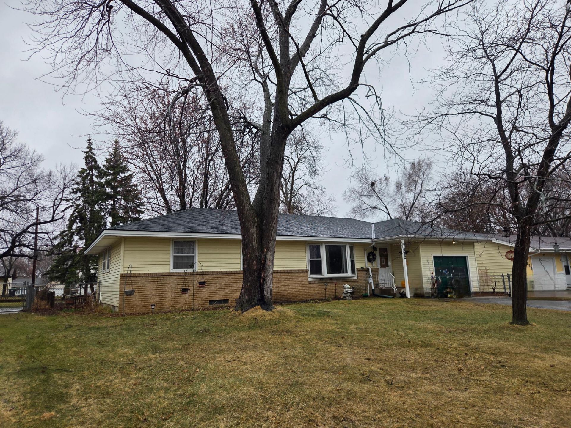 672 80th Avenue NE, Spring Lake Park, MN 55432