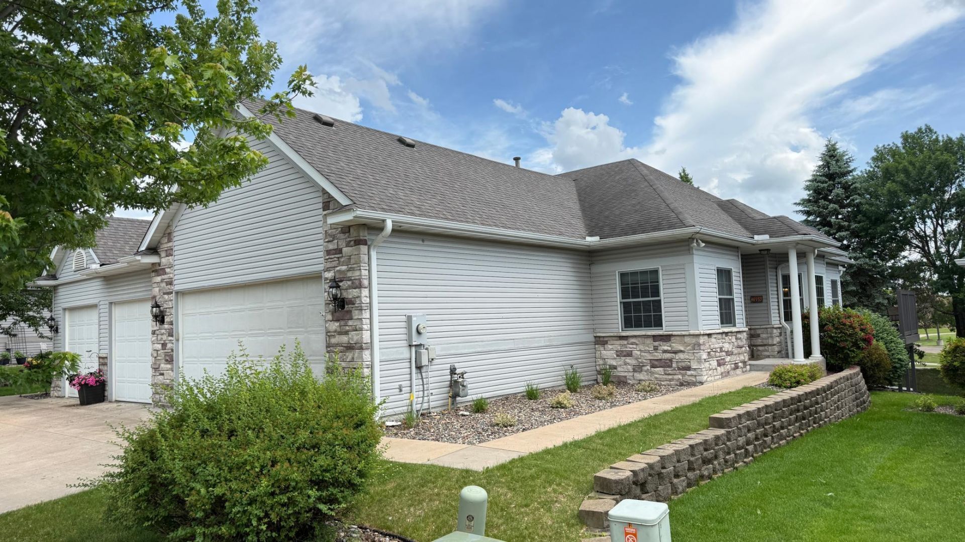 734 Gilfillan Lane , White Bear Twp, MN 55127