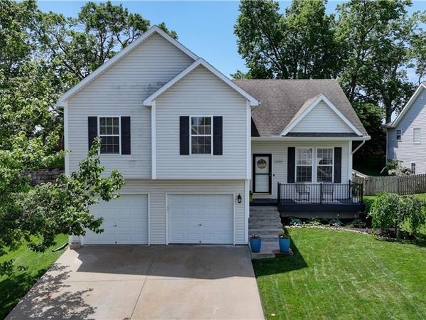 1400 Fox Run Trail, Platte City, MO 64079