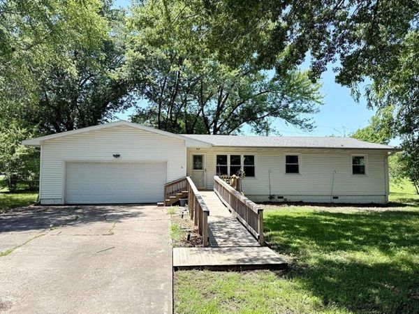 1608 Ely Drive, El Dorado Springs, MO 64744