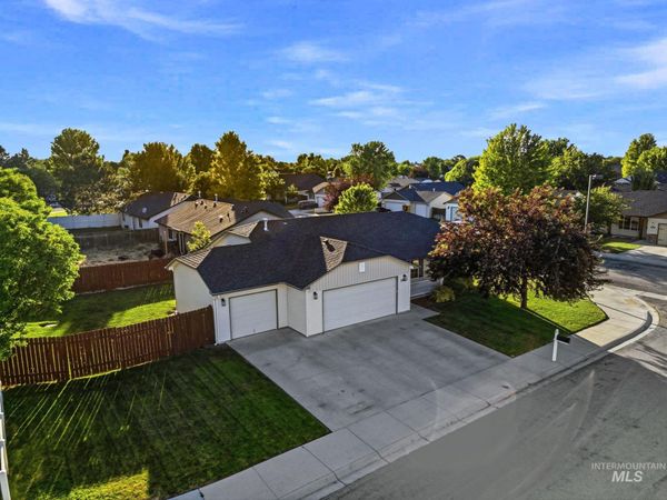 1457 S Woodmaste, Kuna, ID 83634