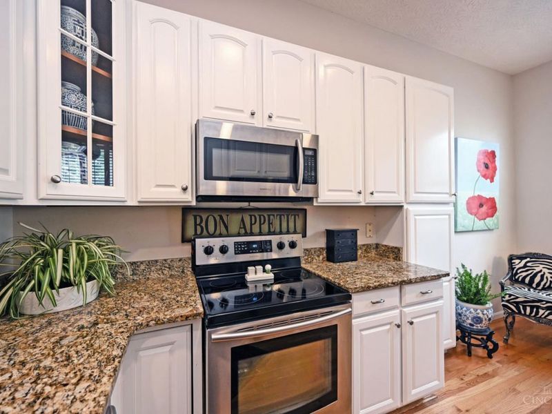 5928 Castlewood Crossing, Milford, OH 45150 Photo 10