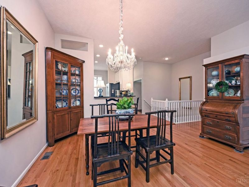 5928 Castlewood Crossing, Milford, OH 45150 Photo 16
