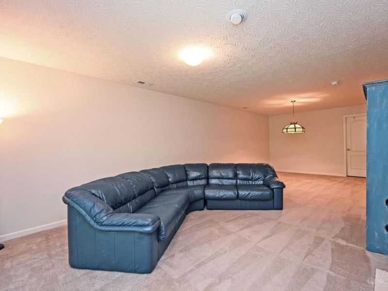 5928 Castlewood Crossing, Milford, OH 45150 Photo 42