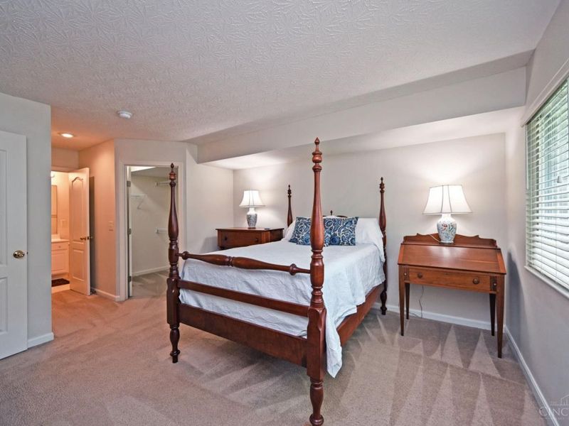 5928 Castlewood Crossing, Milford, OH 45150 Photo 44