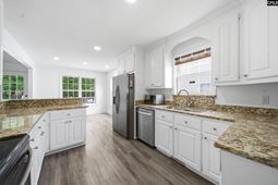 145 Pear Court photo 4