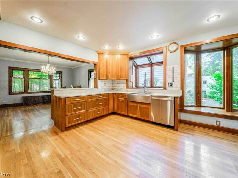 1327 Oakridge Drive, Cleveland Heights, OH 44121 Photo 12