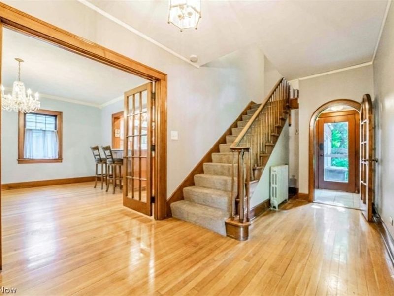 1327 Oakridge Drive, Cleveland Heights, OH 44121 Photo 8