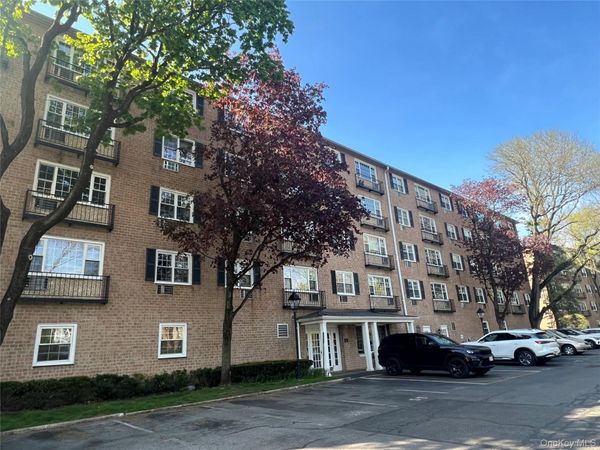 2 Consulate Drive , Tuckahoe, NY 10707