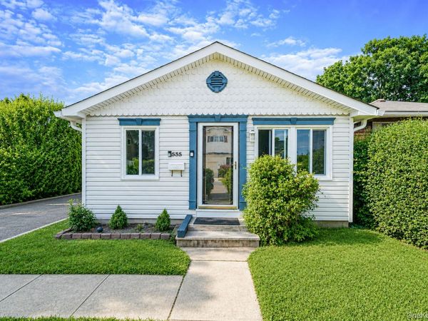 535 Outlook Avenue, West Babylon, NY 11704