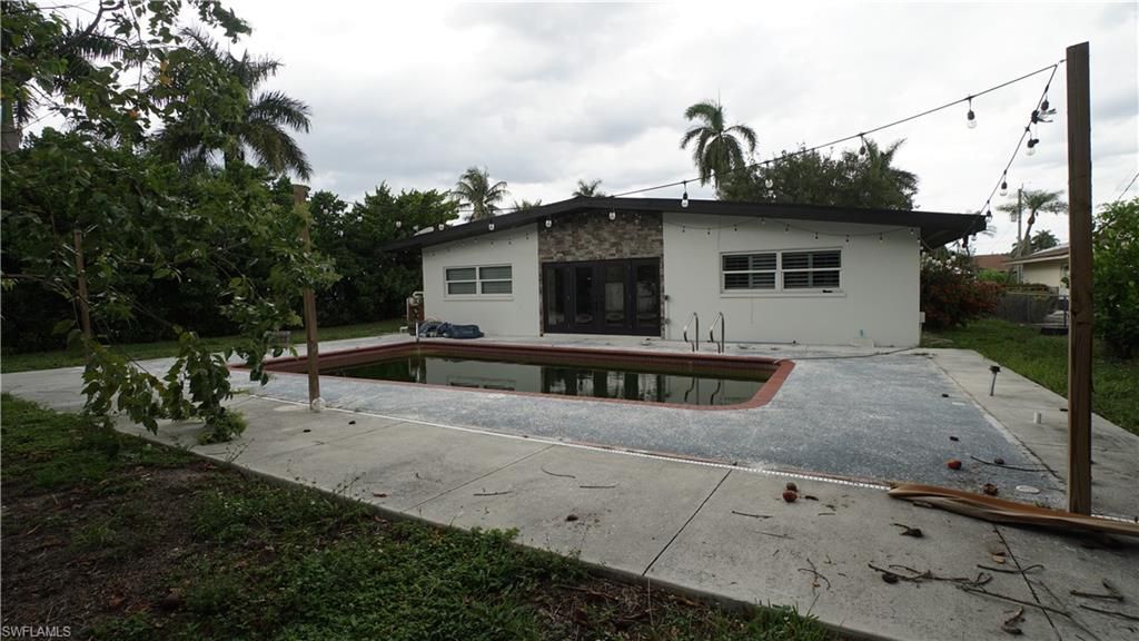 544 Bayside Dr , Fort Myers, FL 33919 Photo