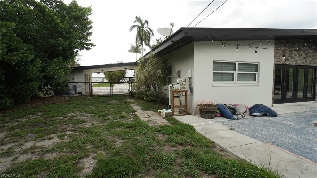 544 Bayside Dr , Fort Myers, FL 33919 Photo