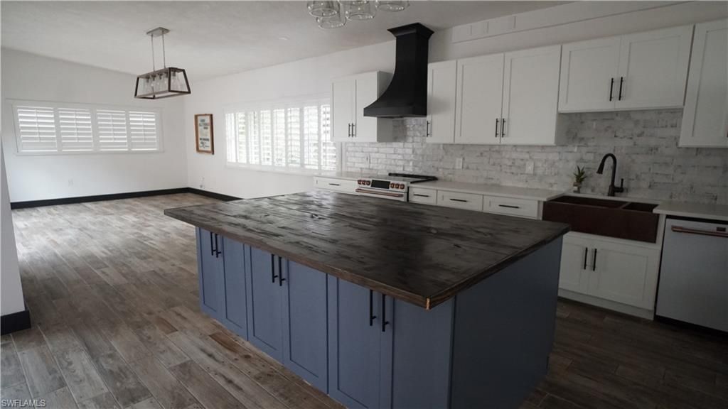 544 Bayside Dr , Fort Myers, FL 33919 Photo