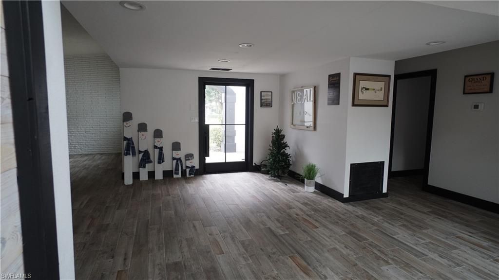 544 Bayside Dr , Fort Myers, FL 33919 Photo