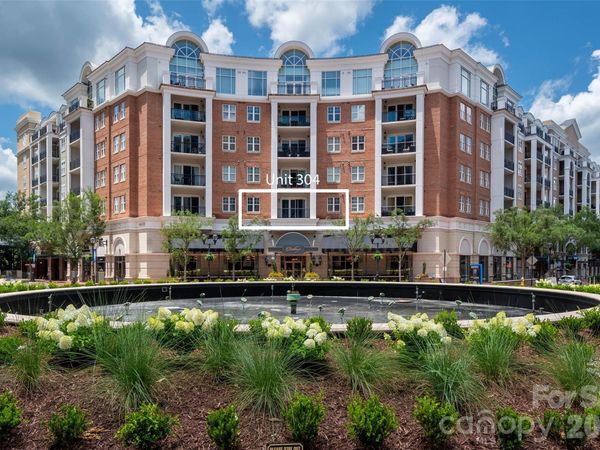 4620 Piedmont Row Drive, Unit 304, Charlotte, NC 28210