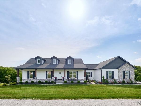 4 Ashley Lane, Hawk Point, MO 63349