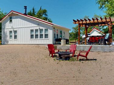 5 Beaver Island Road, Columbus, NE 68601
